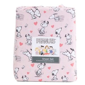TWIN PEANUTS
Poses And Hearts Sheet Set